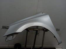 VOLKSWAGEN POLO Left Front