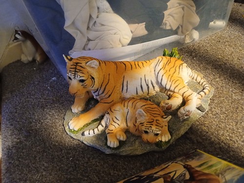 Tiger cub large resin - large,