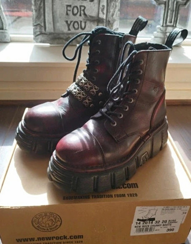 Goth alt new rock burgundy - /,