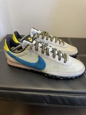 V RARE 2020 NIKE WAFFLE RACER