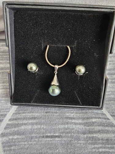 South sea island pearl