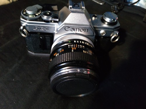 Canon 35mm slr - ae-1, film