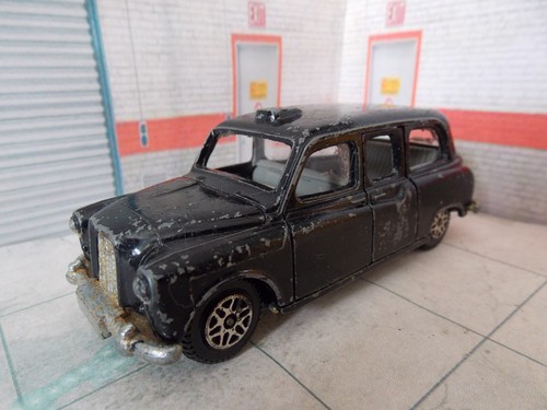 Dinky toys austin fx4 london - dinky,