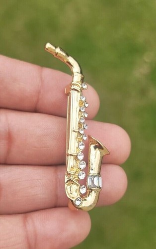 Saxophone music brooch - saxophone,