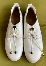 Adesso Women’s Leather Shoe