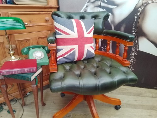 Stunning green leather - stunning,