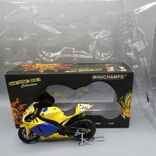 Minichamps 1/12 Scale Valentino Rossi Yamaha YZR-M1 2006 Camel 122063046