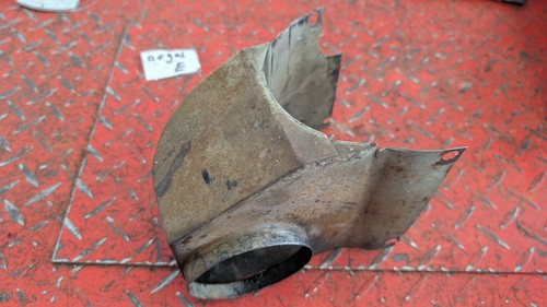 Cylinder heat air deflector