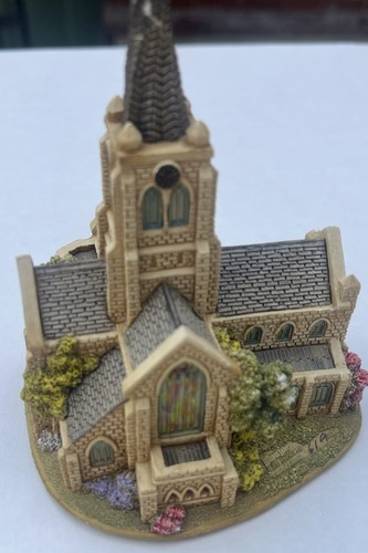Lilliput lane crooked spire - -crooked,