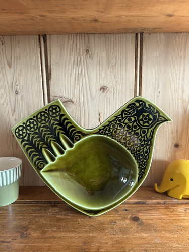 Rarer large hornsea pottery - large,