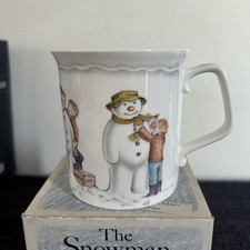 Royal Doulton Snowman ‘BUILDING THE SNOWMAN’ Beaker In original box
