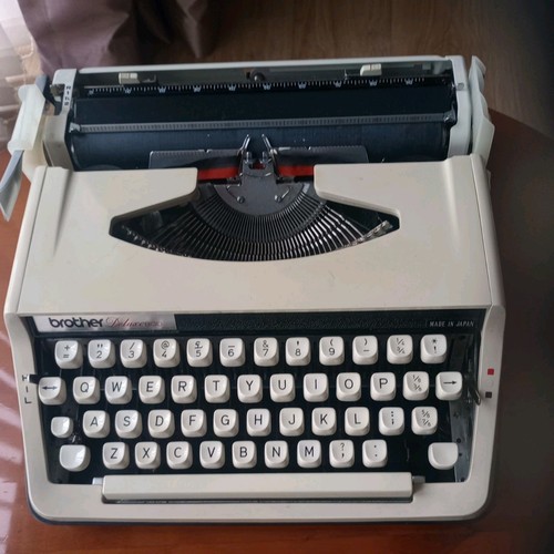 Typewriter brother deluxe - deluxe, 800