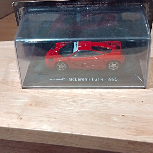 Mclaren gtr 1995 red - f1,