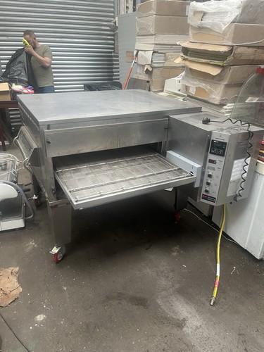 Commercial conveyor pizza - commercial, oven