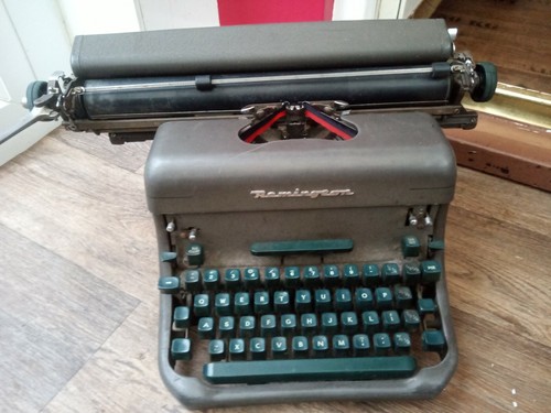 Remington rand typewriter - ,