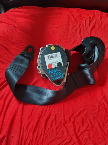 Discovery sport seat belt - seat,