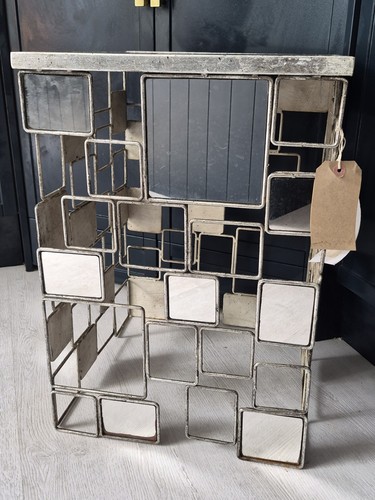 Mirrored wow factor - wow, table