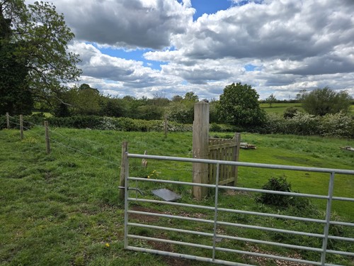 Farm gate 200 mtrs of - x,
