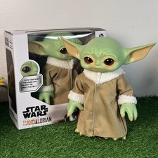 Large vinyl baby Yoda trendy