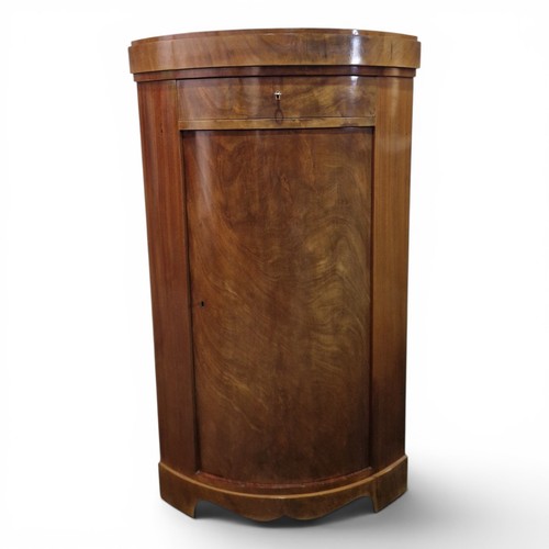 Flame mahogany bow corner - mahogany,
