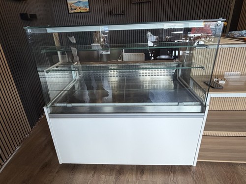 Jordao cafe bakery - , display