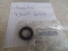 NOS OEM Yamaha Oil Seal