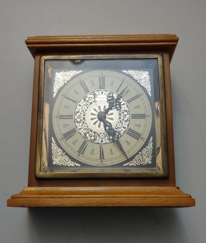 Vintage mantle clock - vintage, in