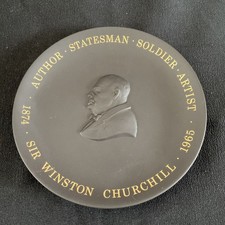 Sir Winston Churchill commemorative Wedgwood black jasperware plaque/plate