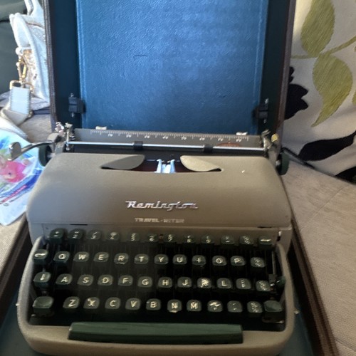 Vintage remington travel riter - vintage,