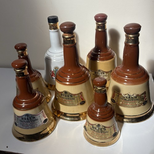 Bells scotch whisky - bells, decanter