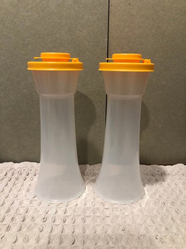 Tupperware hourglass salt - tupperware,