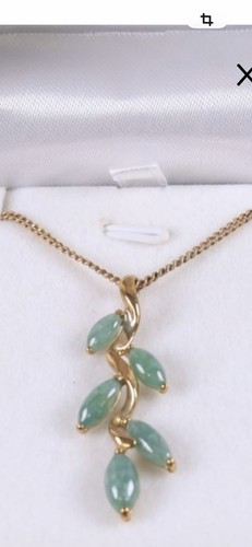 9ct jade stones necklace - 9ct,