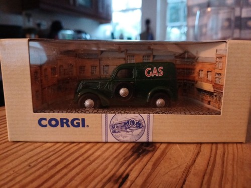 Corgi 96866 ford popular - 96866, van