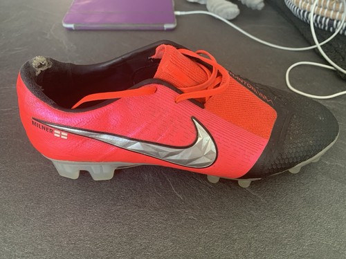 Match worn signed james - &,