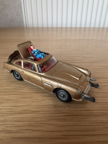 Corgi toys 261 - toys, 007