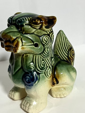 VINTAGE CHINESE FOO DOG LION  POTTERY GUARDIAN LUCK GREEN FU STATUE