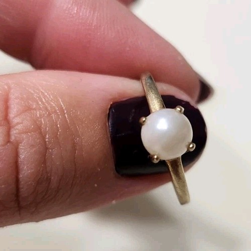10kt gold pearl band ring - 10kt,