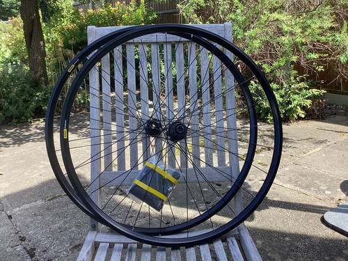 Mavic aksium disc wheelset - disc,