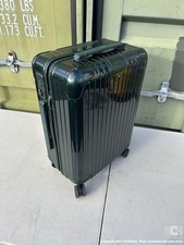 (37) Rimowa Essential Green