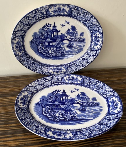 Vintage blue white - white, oval