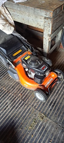 Kubota pro roller mower honda - kubota,