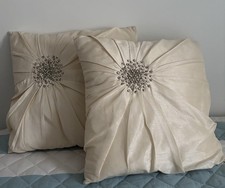Laura Ashley Cushions 2 Snow