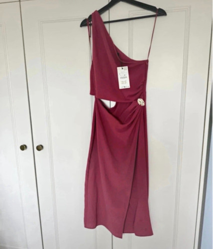Zara one shoulder - one,