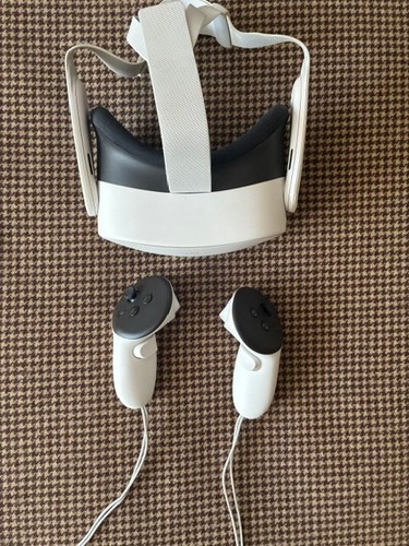 Meta quest headset - meta, vr