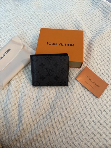 Louis vuitton monogram - louis, bifold