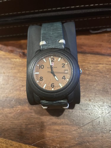 Victorinox swiss army - victorinox,