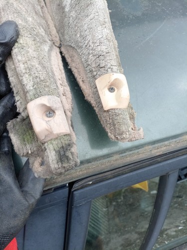 Bmw e30 touring boot clips - bmw,