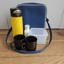 Aladdin Vacuum Vintage yellow