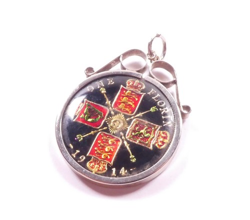 Pendant enamelled 1914 one - pendant,