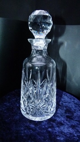 Cut crystal decanter - decanter, round